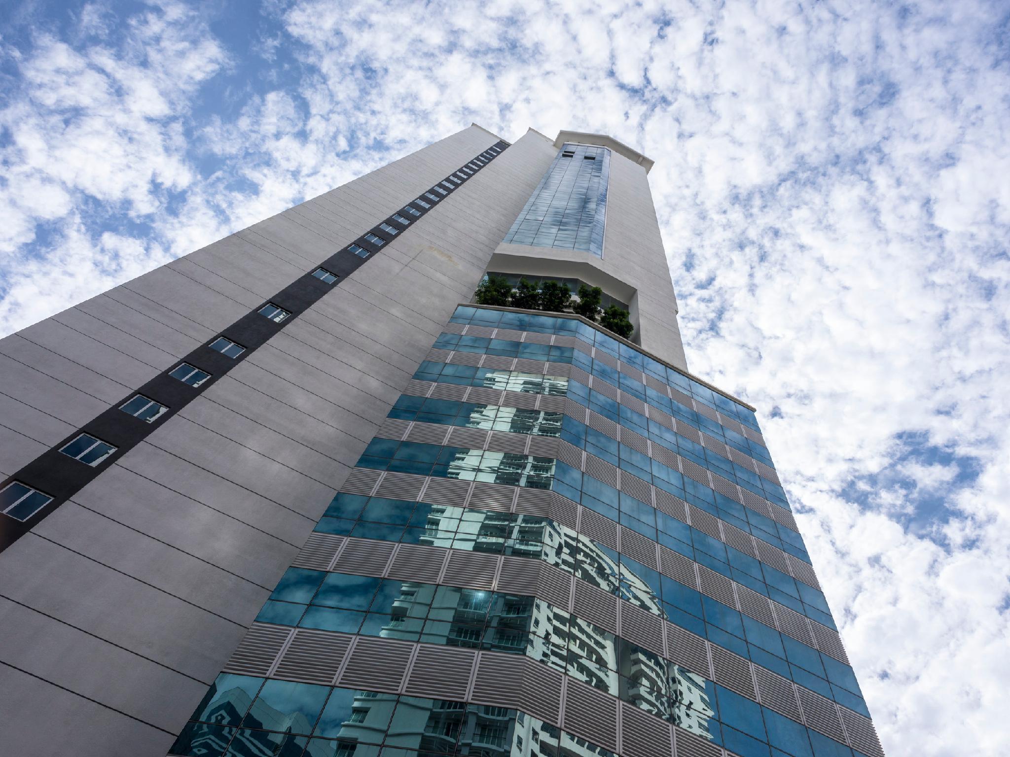 Ramada Suites By Wyndham Kuala Lumpur City Centre Kültér fotó